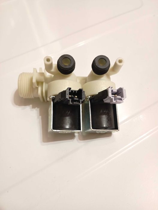Клапан подачи воды стиральной машины Whirlpool  Новый. Оригинал.