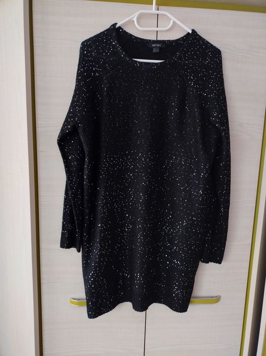 Sweter damski z cekinami