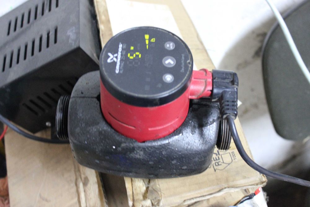 pompa wody  grundfos  Pompka centralnego  ogrzewania