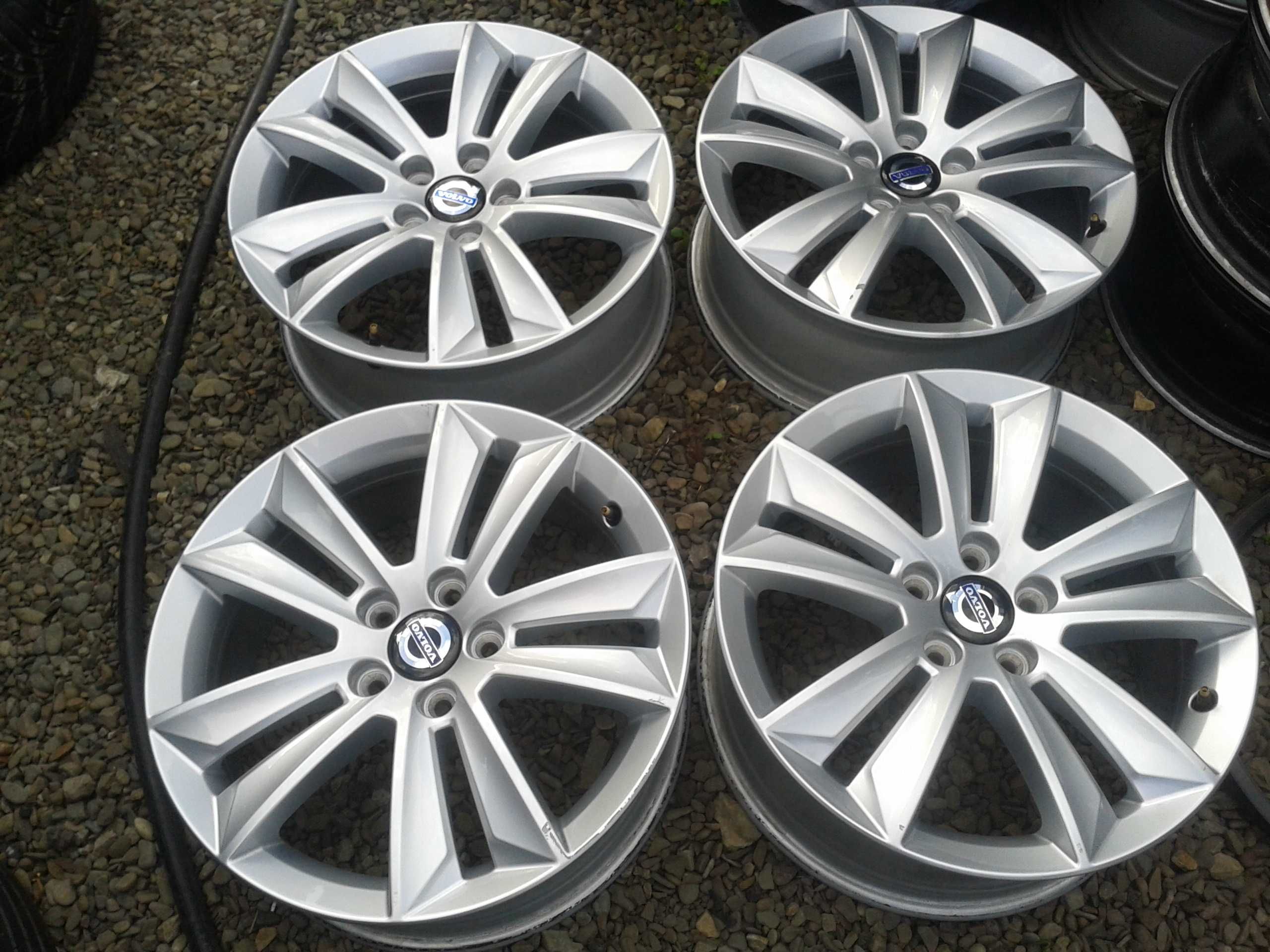 oryginalne r17 felgi volvo s40 s60 v40 v50 v60 v70 xc40 xc60 xc70 c30
