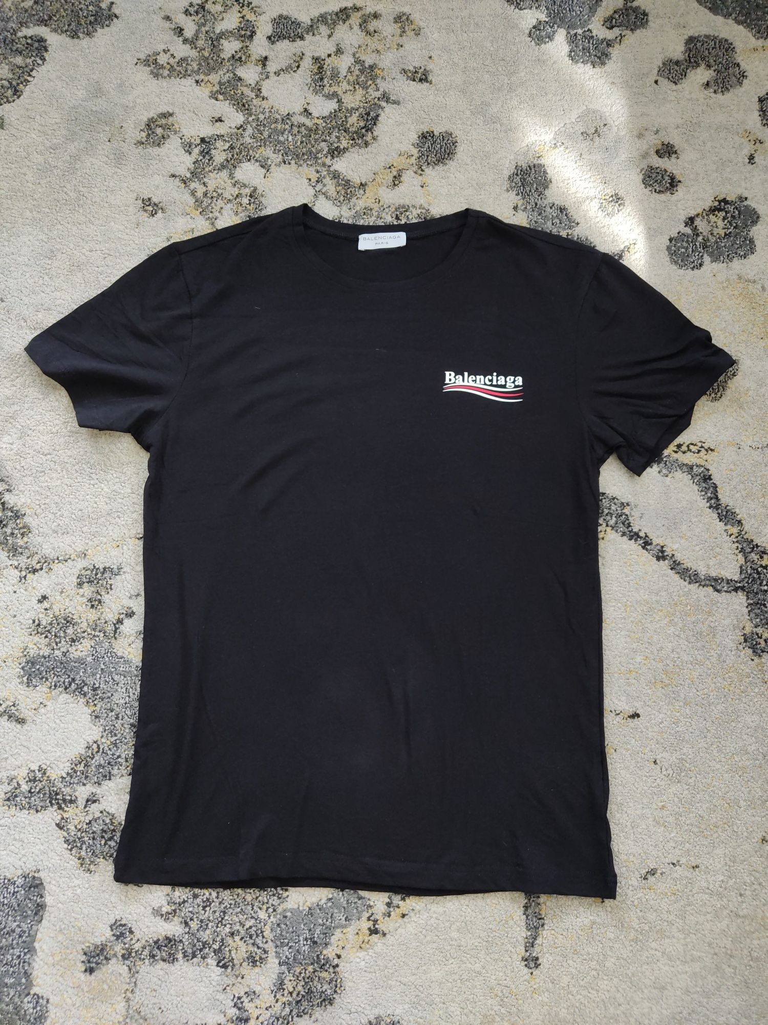 T-shirt Balenciaga várias cores