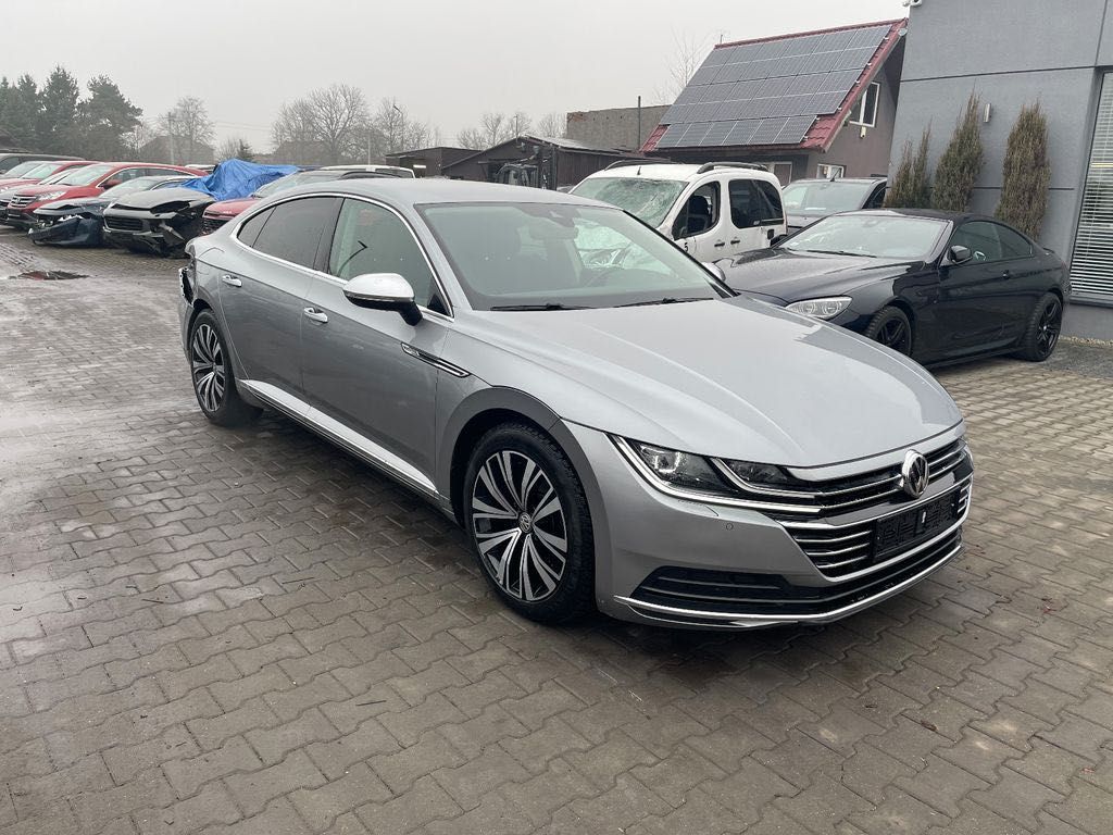 Бампер VW Arteon 3H7 решітка бампера та ін. запчастини VW