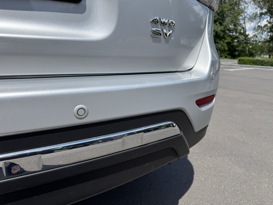 Nissan Pathfinder 2017 року на 4х4