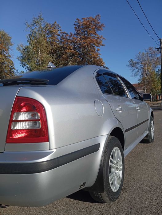 Продам шкода тур 2008 1.6