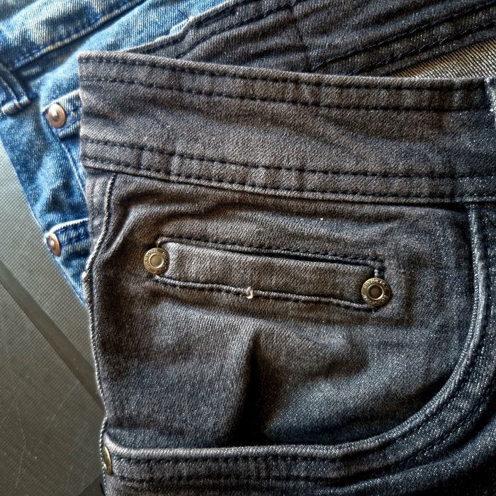 Calções bermudas de ganga novas xxl
Xl. Xxl
N 48. N 50. N 52
Fabricado