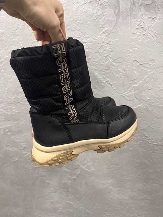 Дитячі зимові сапоги теплі в  гарному стані