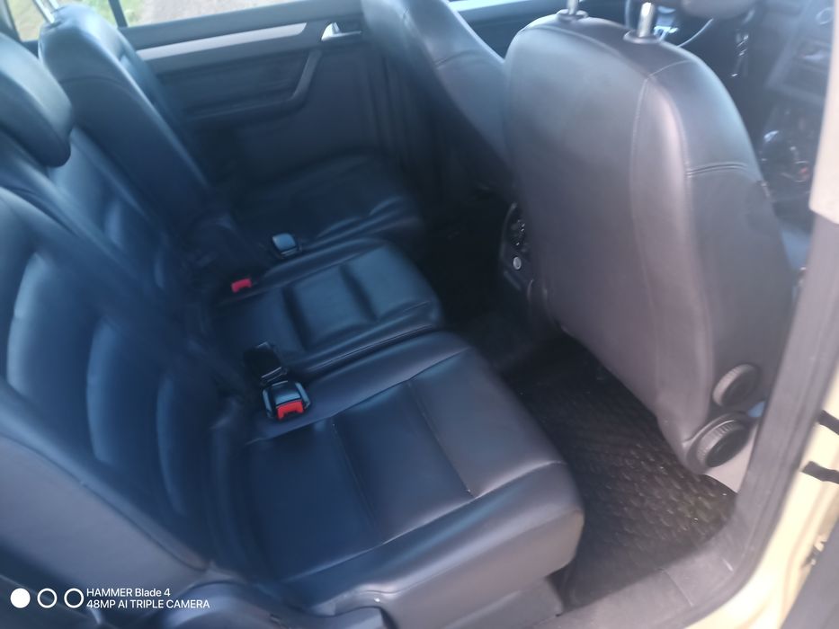 Wv Touran 1,6 TDI automat 7 osób