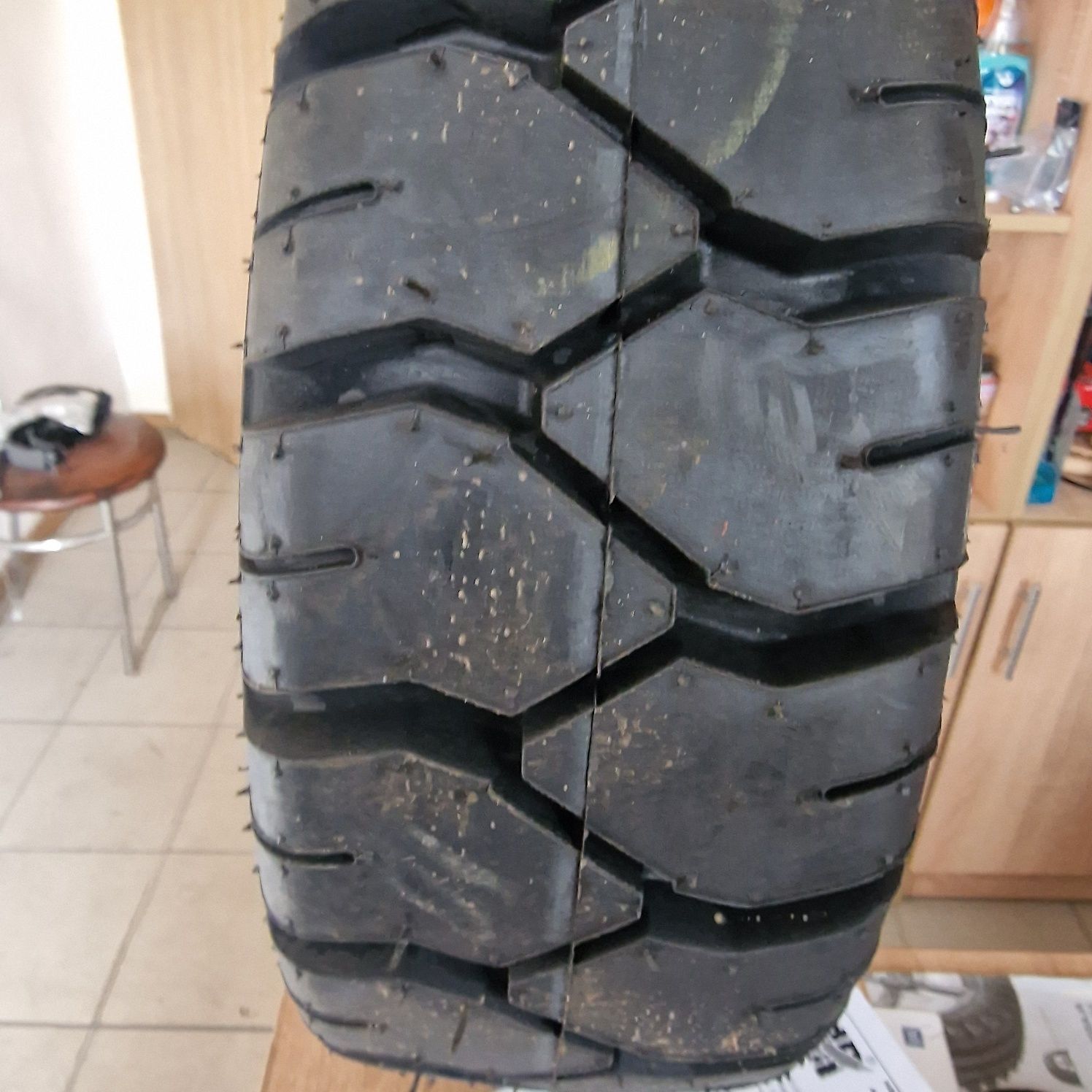 Opona 18x7-8 180/70-8 Mrl 16PR wózek