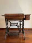Maquina de costura SINGER vintage