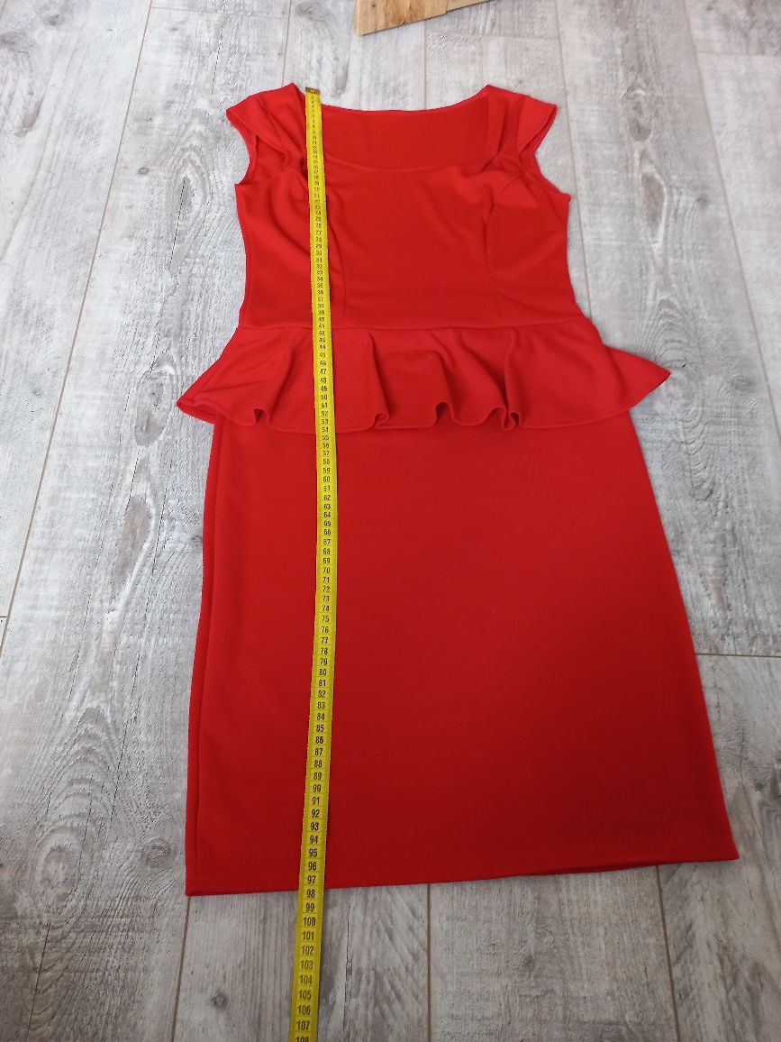 Sukienka z baskinką 40 czerwona nowa z metką