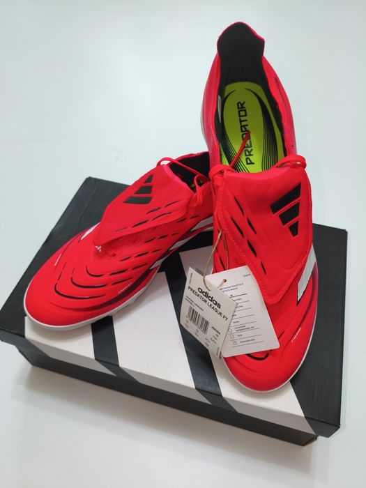 Сороконіжки бутси Adidas 48 розмір