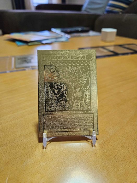 Yu-Gi-Oh Cartas Deuses Egípcios em metal dourado