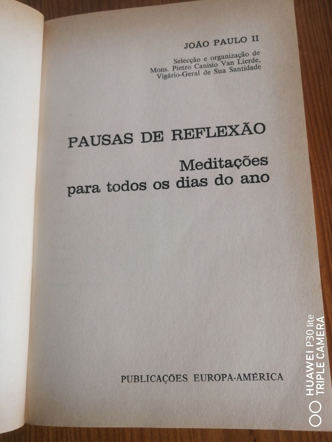 Livro João Paulo II "Pausas de reflexão"