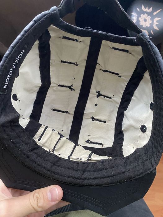 Вінтажна кепка riot division (2017-18)