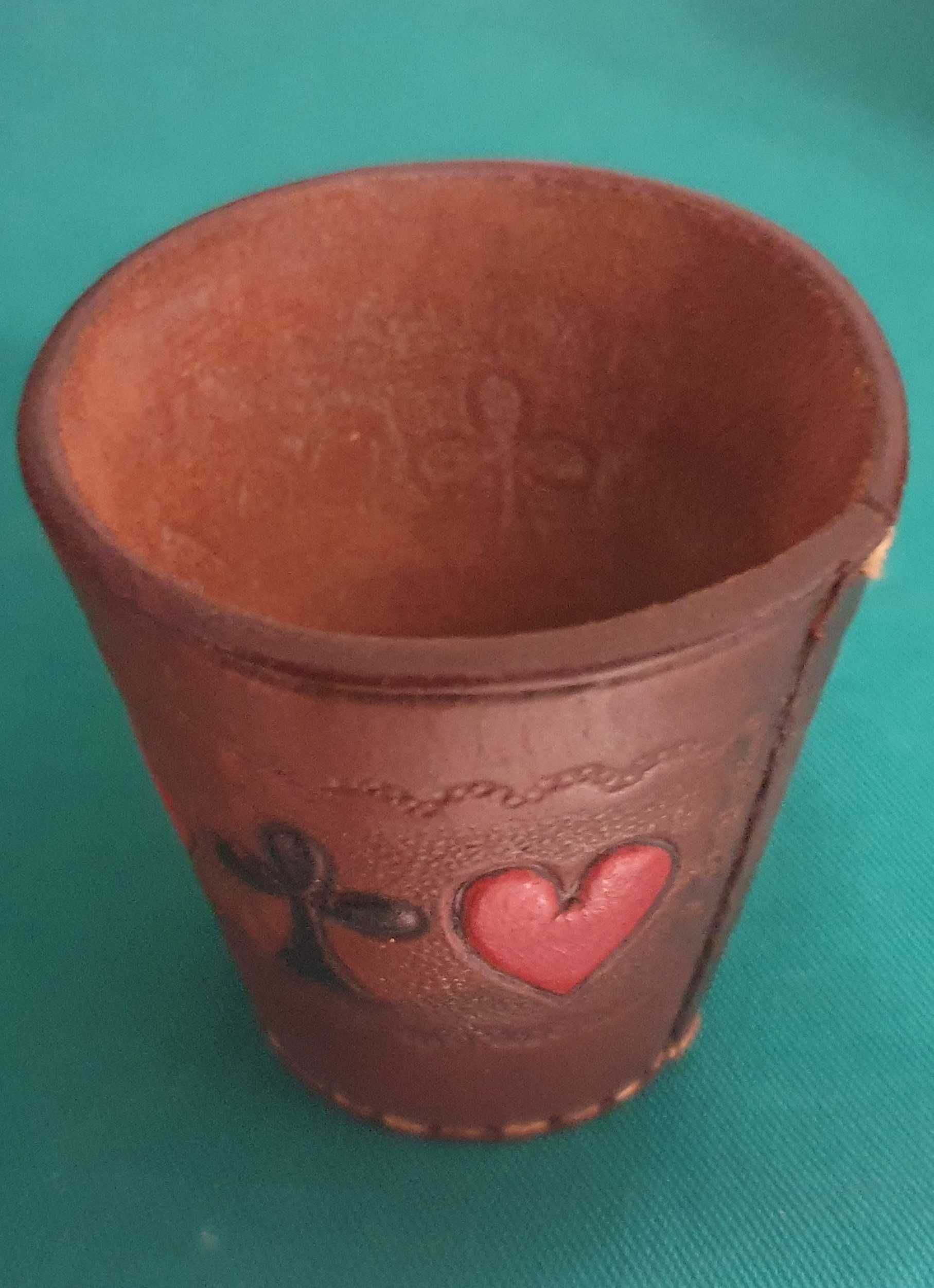 Raro Copo artesanal para jogos de dados, em cabedal / couro - Anos 60