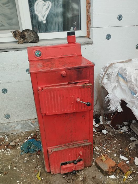 Продам твёрдотоплений котел