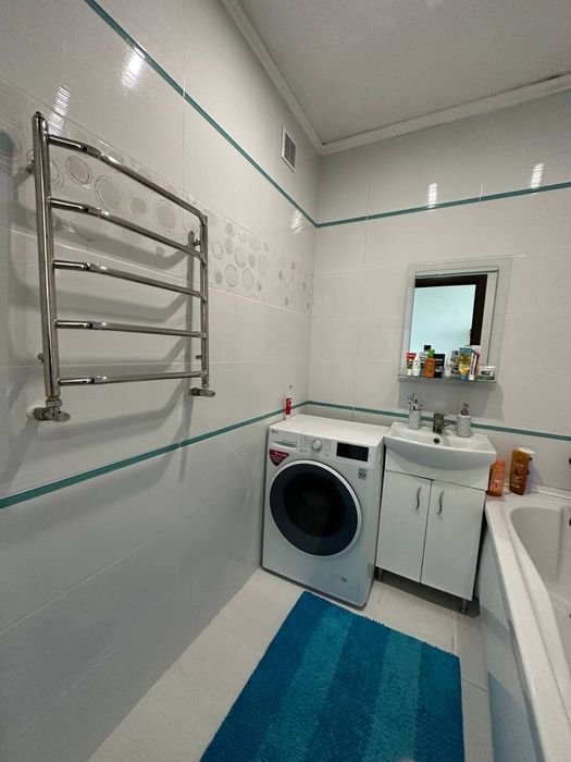 Двостороння 2к з класним ремонтом. ТОРГ! 24255