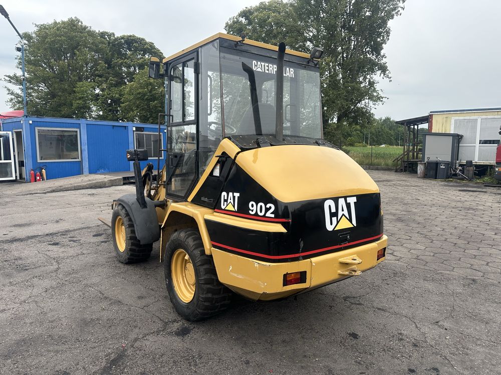 Ładowarka CAT 902