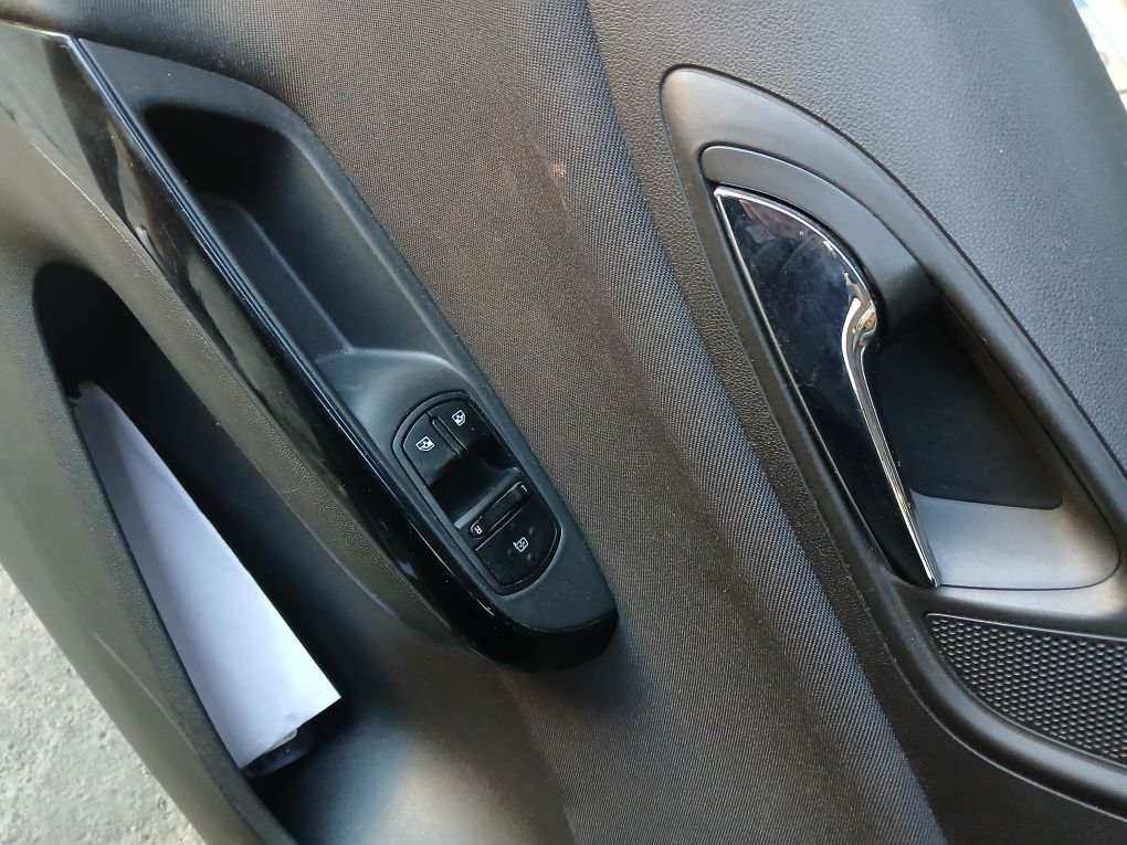 Opel e 1200cc 2015