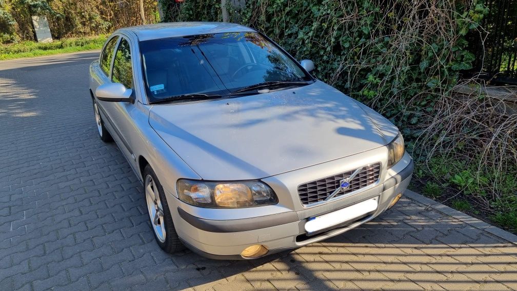 Volvo S60 2.4 170KM