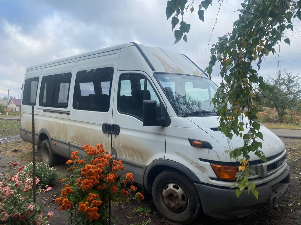 Продам автобус пассажирский Iveco daily 35s