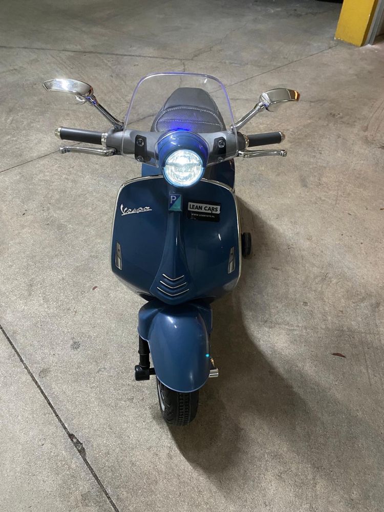 Moto vespa para criança