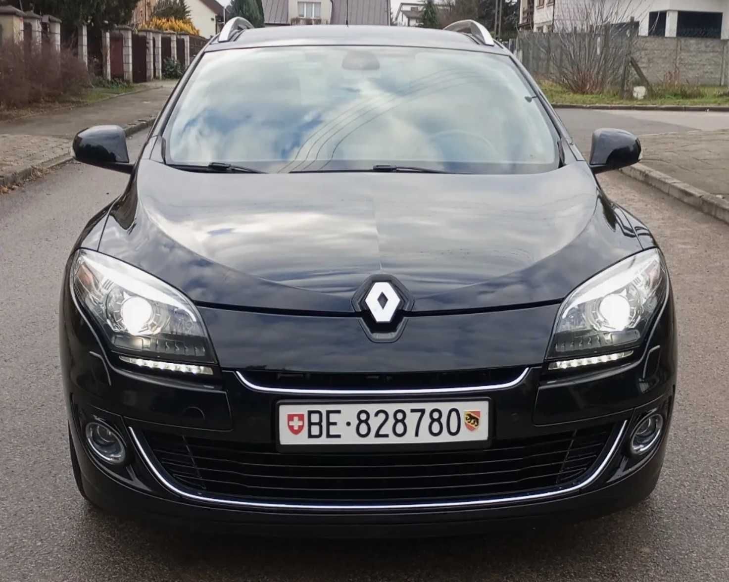 RENAULT MEGANE III рест бампер передній задній б/у запчастини розборка
