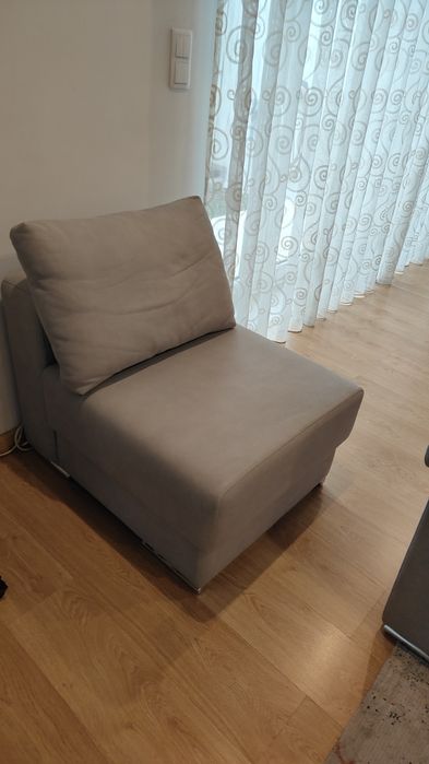 Vendo sofá com puff em óptimo estado.