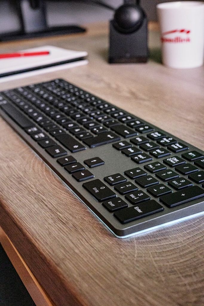Klawiatura Speedlink LEVIA – bezprzewodowa klawiatura Bluetooth QWERTZ