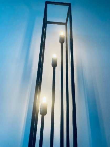 Lampa podłogowa, stojąca typu loft