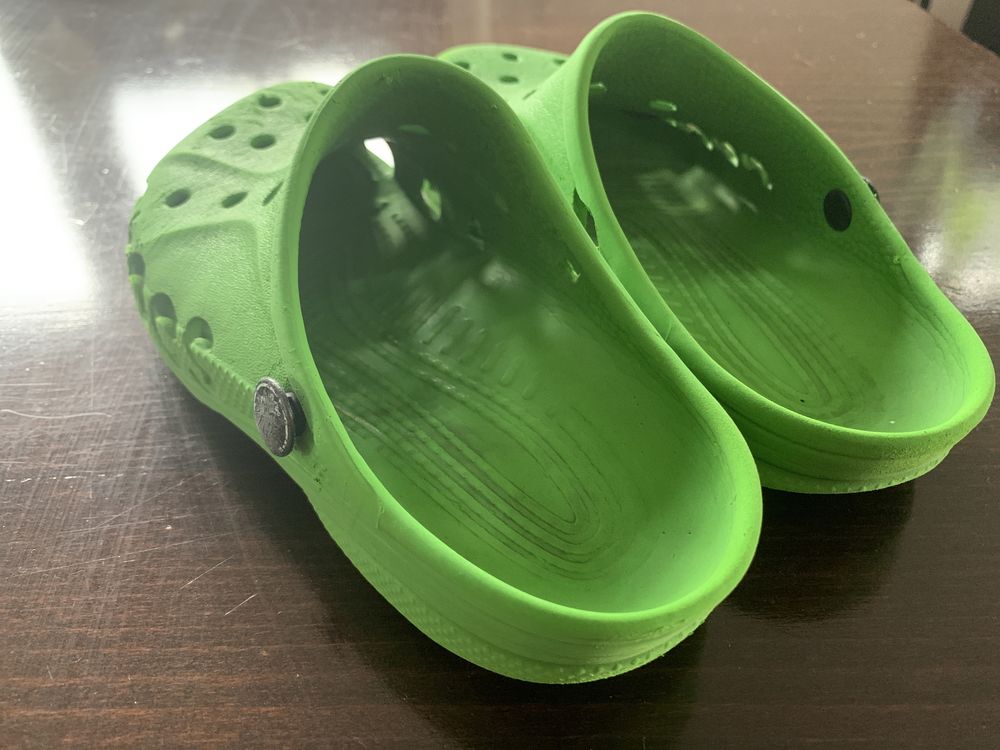 Klapki dziecięce firmy Crocs