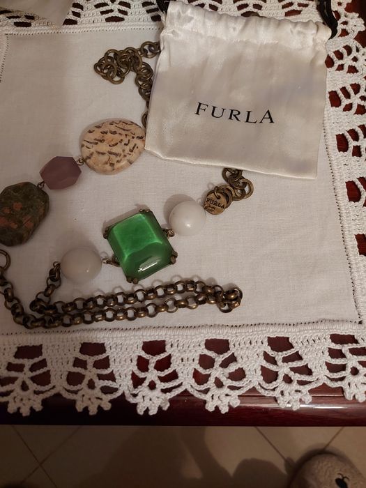 Colar Design Furla, cor Cobre e Várias Pedras..