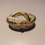 Szkatułka porcelanowa na biżuterię