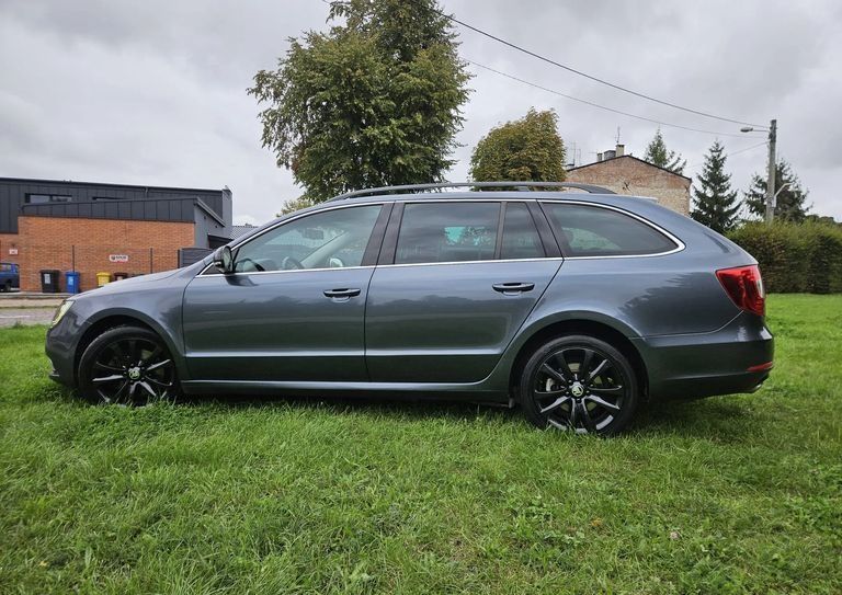Skoda Superb 2,0 TDI Elegance DSG