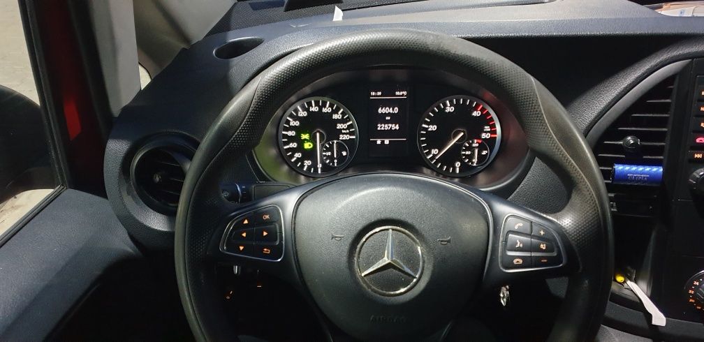 Продам  Mercedes-Benz Vito Long 2015 W 447 2.2 114 CDI