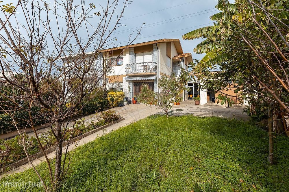 Moradia T4 para venda