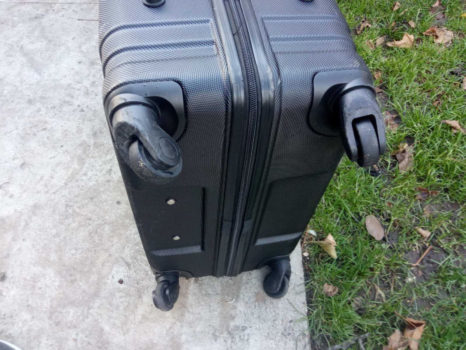 Валіза пластикова  з ЄС