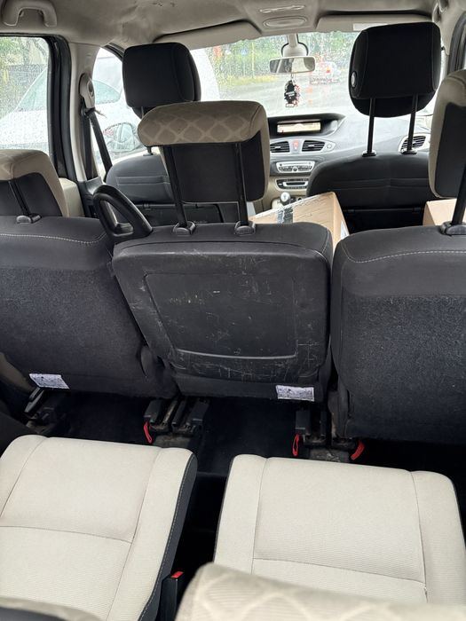 Renault grand scenic 7os 2010r 1.9dci stan bardzo dobry