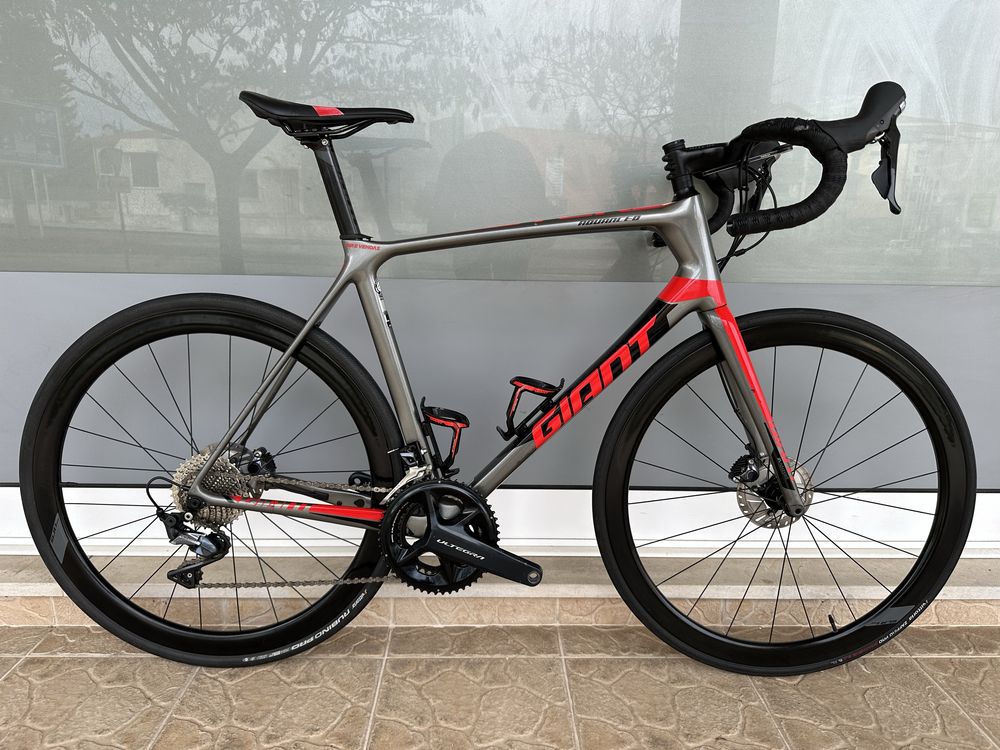 Bicicleta de estrada Giant - Rodas em carbono Disco