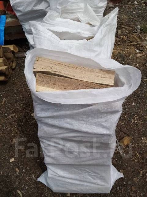 Дрова Дробленка Кора в мешках Колотые дрова