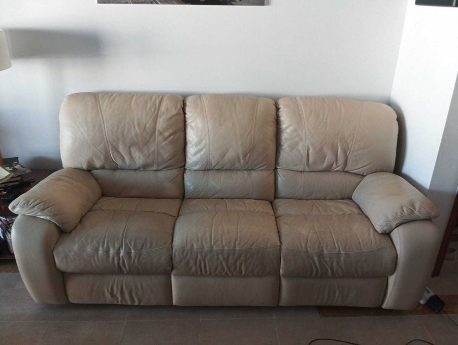 Oportunidade, sofá em pele, como novo.