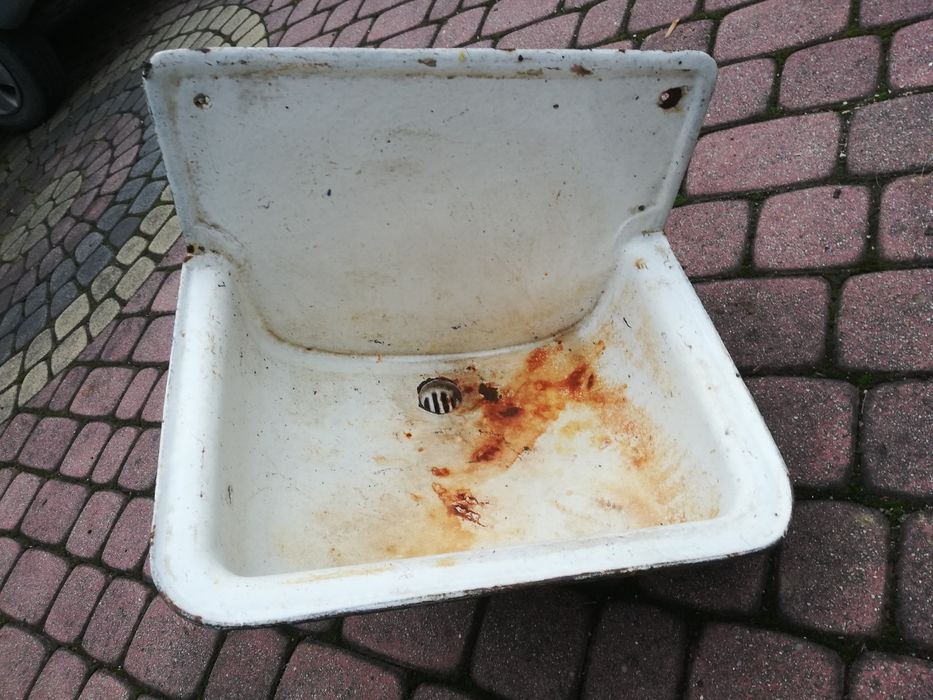 Zlew żeliwny stara umywalka
