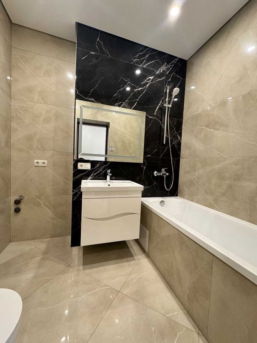 Простора квартира в центрі міста!