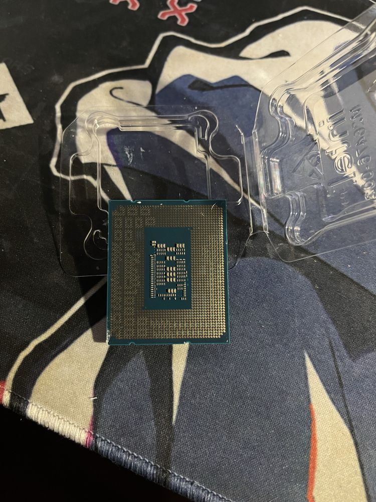 Процесор i3-13100f