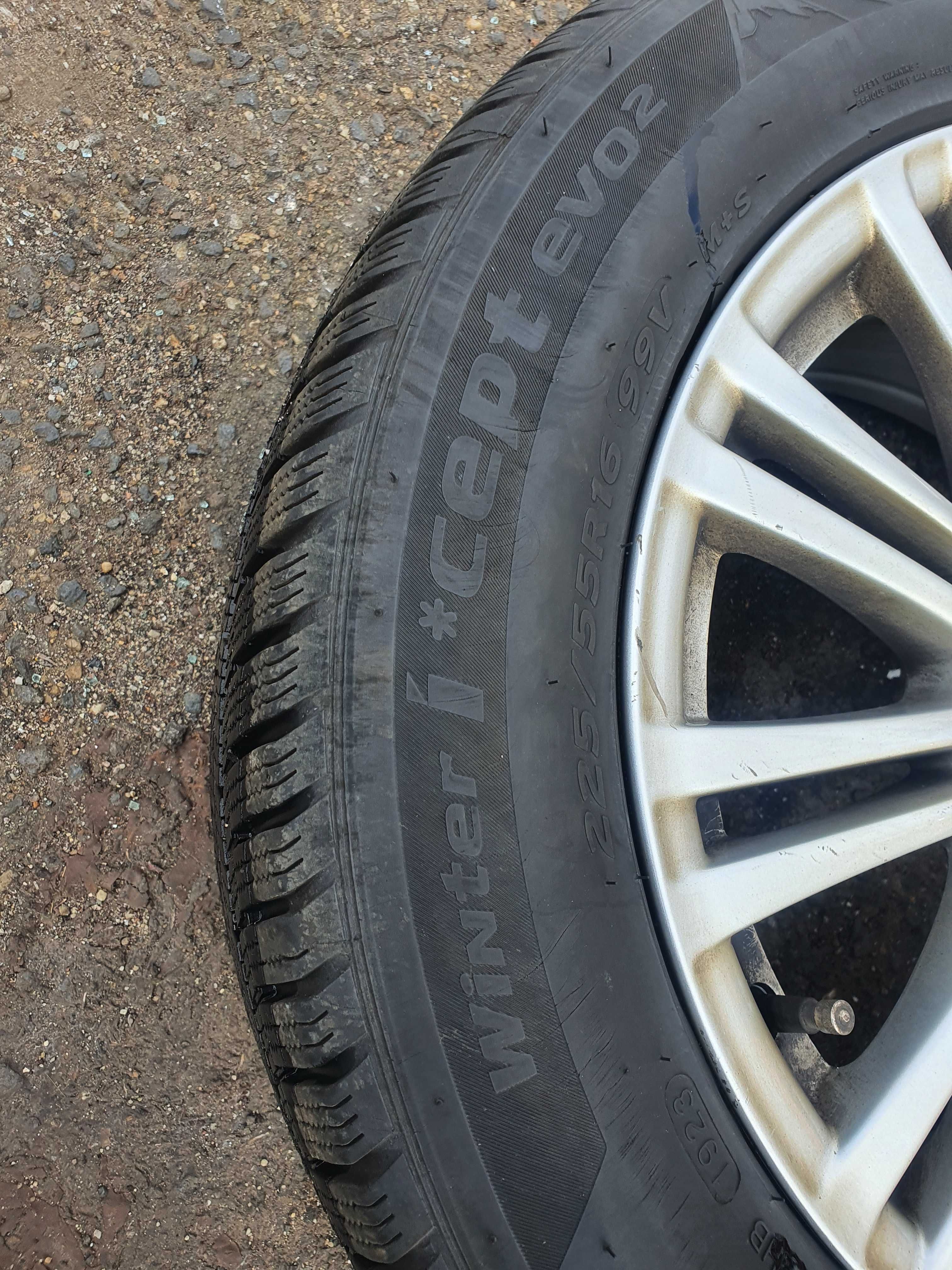 Opona  Hankook Winter i*cept evo2 235/55R17 99V rok  19/23