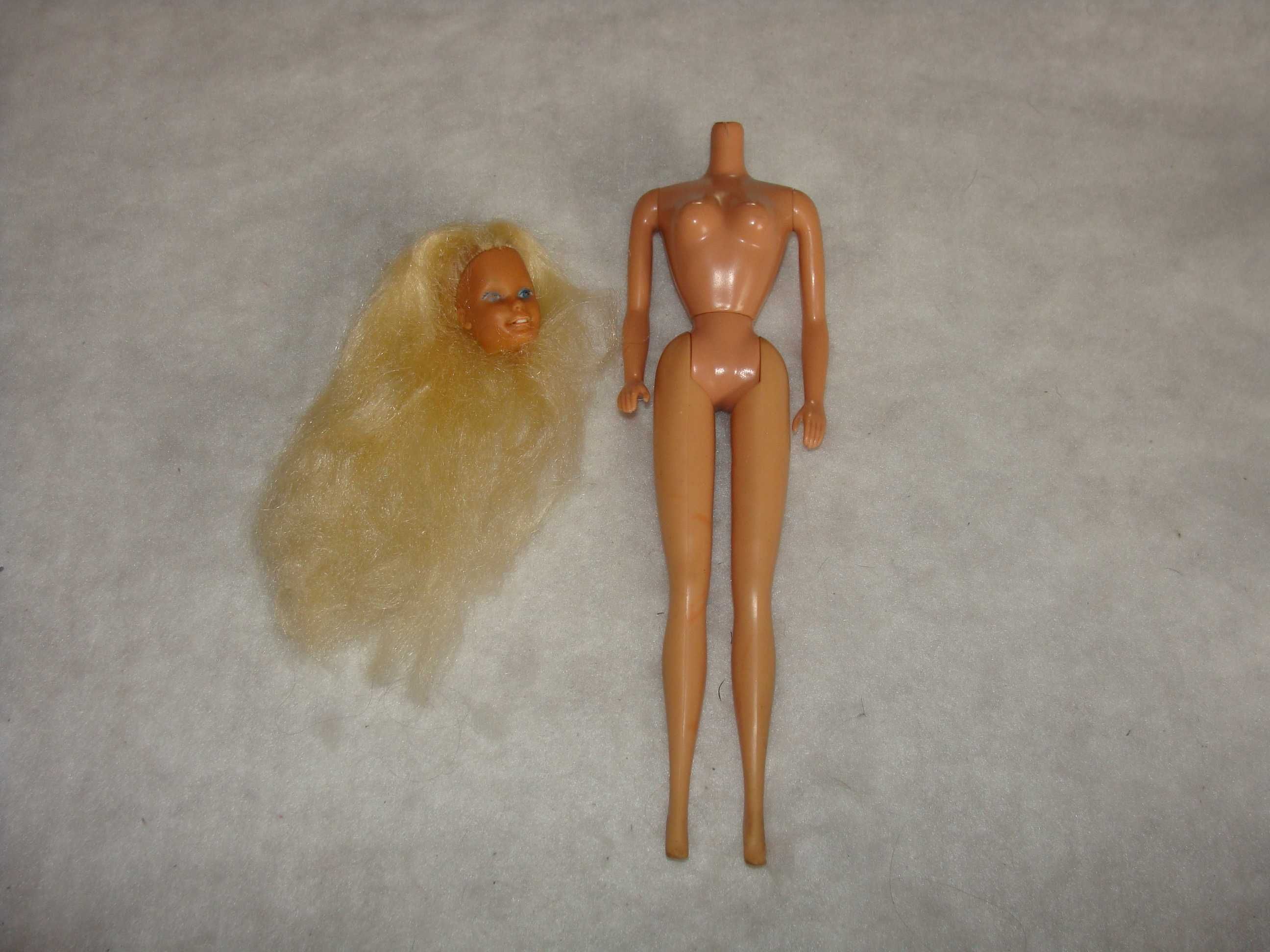 Boneca Barbie não Identificada