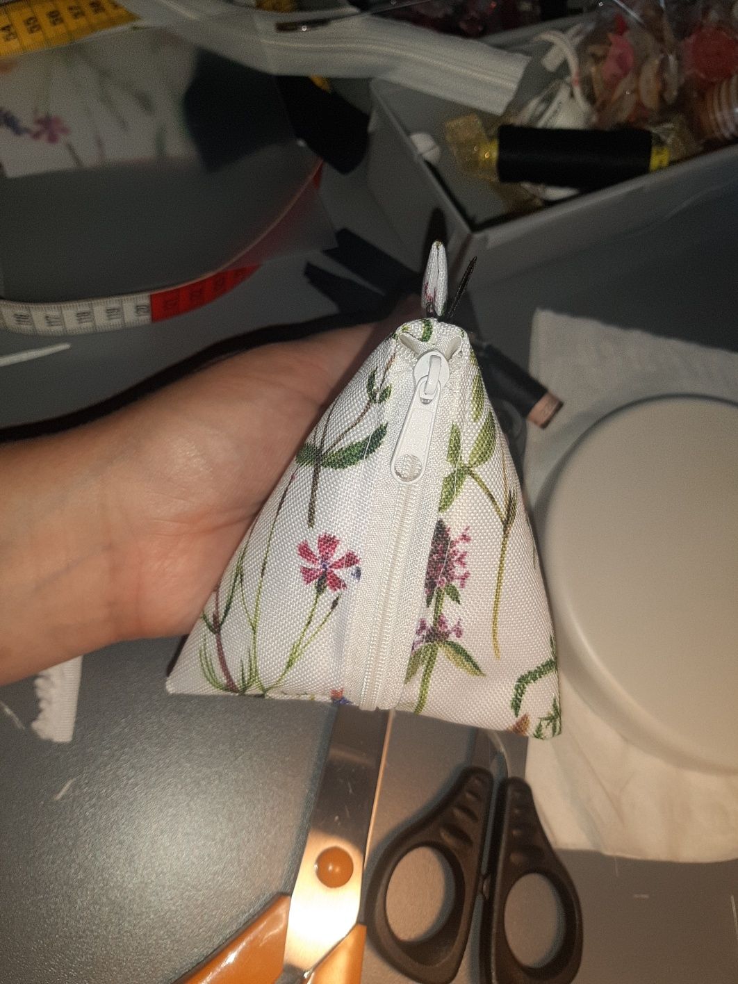 Torebeczka saszetka piramidka na przysmaki klucze lub kupoworki