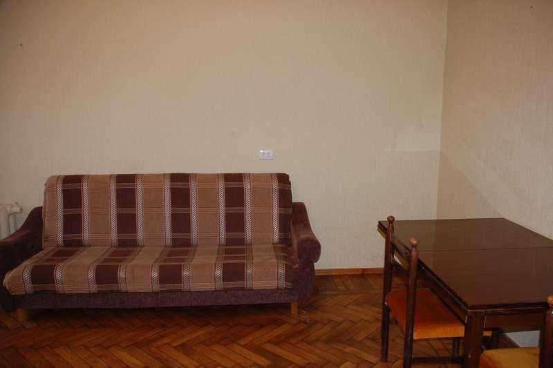 Сдам 2х ком квартиру в центре, ул. Каразина!