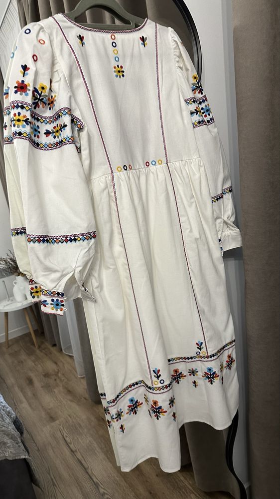 Нова, сукня вишиванка в стилі etnodim xs