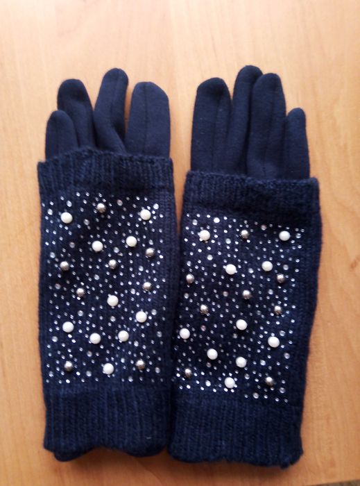Перчатки на девочку сенсорные и шапка